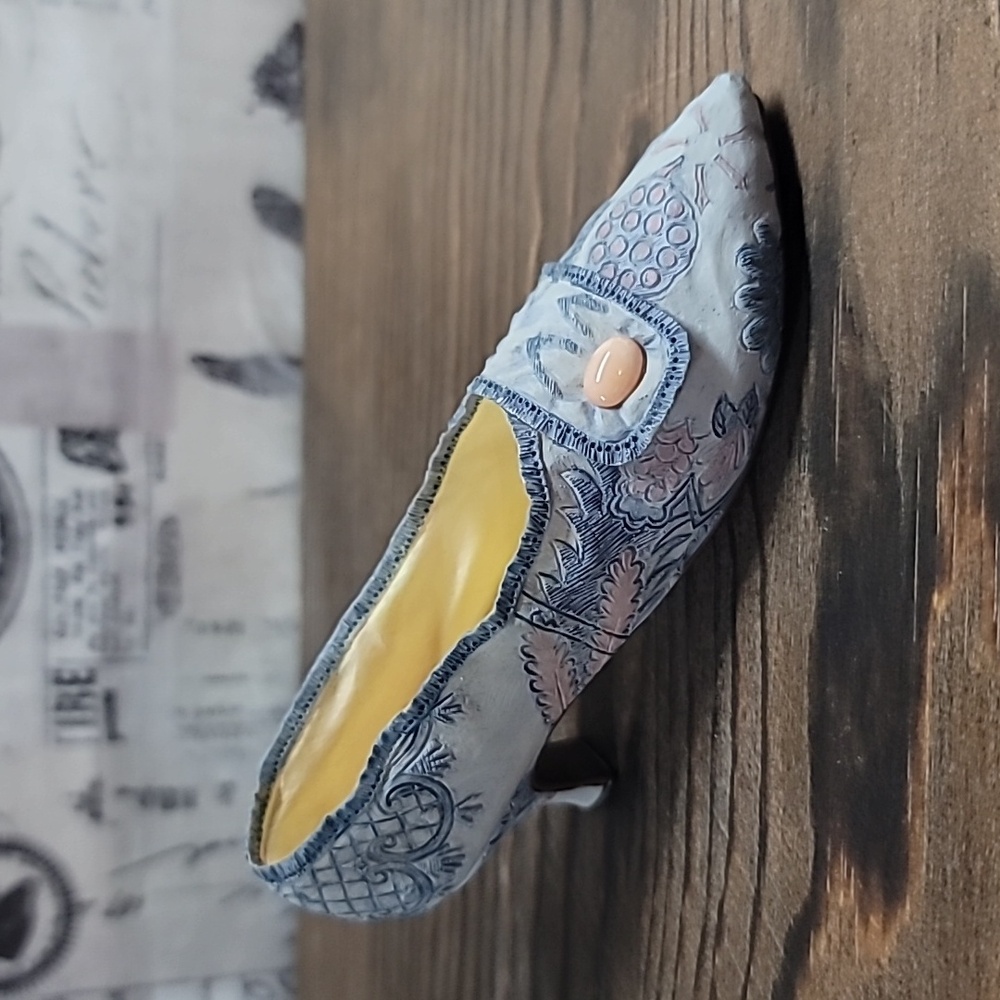 "Lavish Tapestry" SIGNED Raine  Just The Right Shoe #25087 1999 - Picture 2 of 6